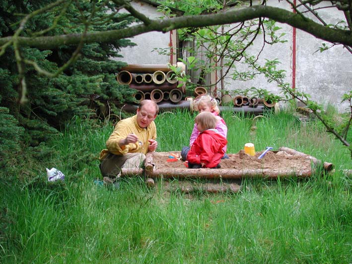 Kinder2